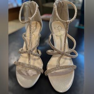 SANDAL 👡 HEELS NWOB